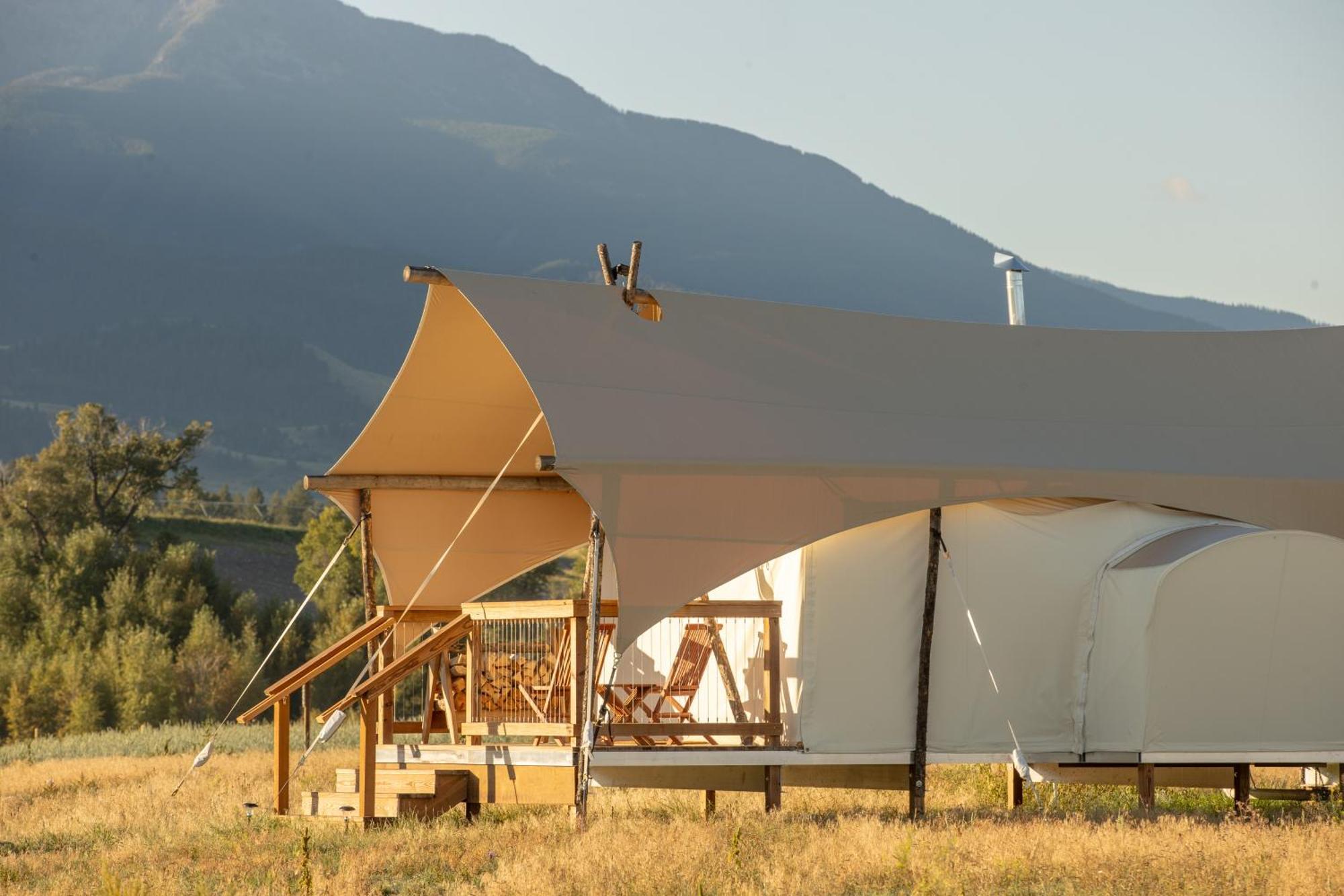 Under Canvas North Yellowstone - Paradise Valley ليفينغستون المظهر الخارجي الصورة