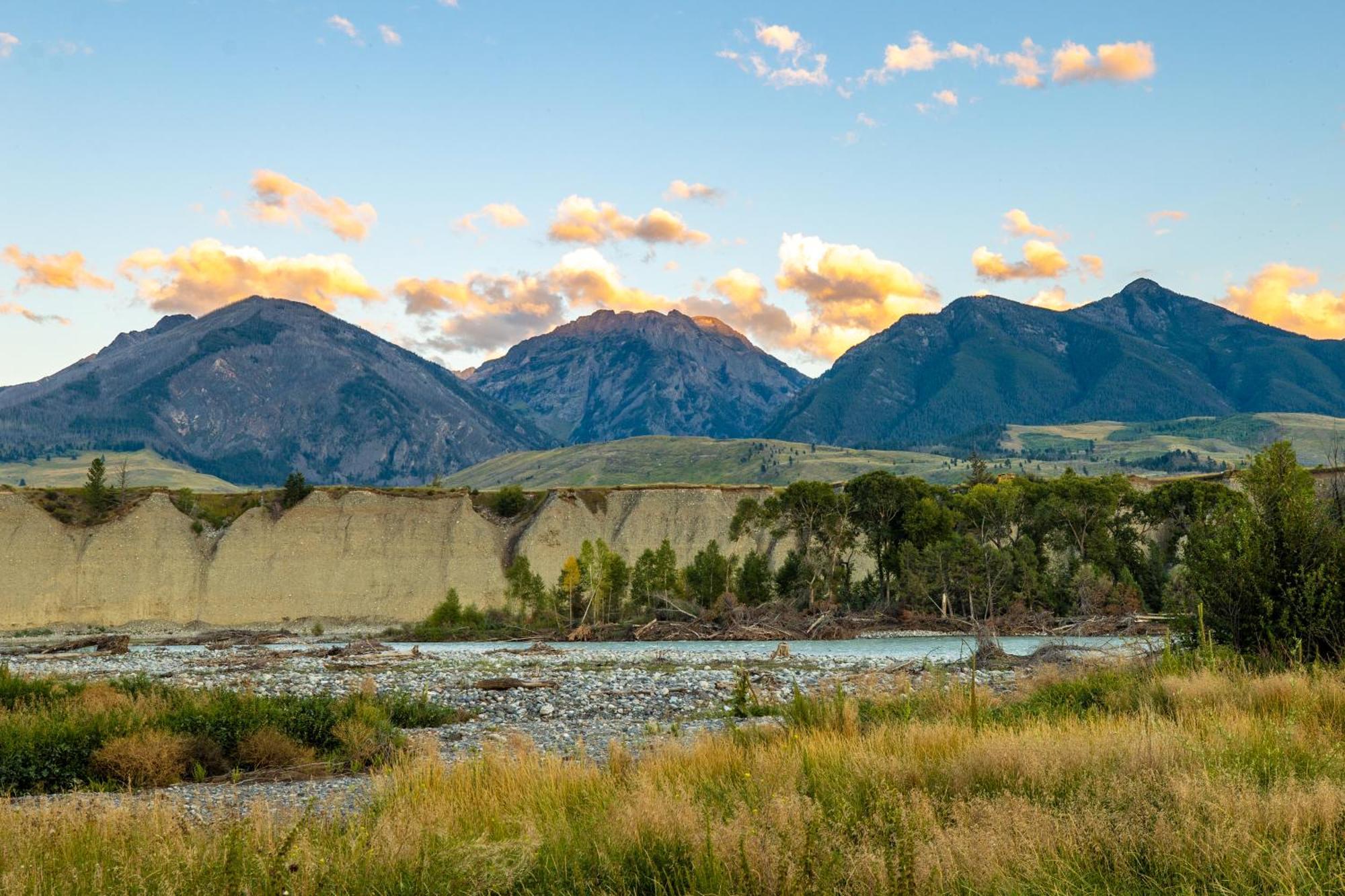 Under Canvas North Yellowstone - Paradise Valley ليفينغستون المظهر الخارجي الصورة